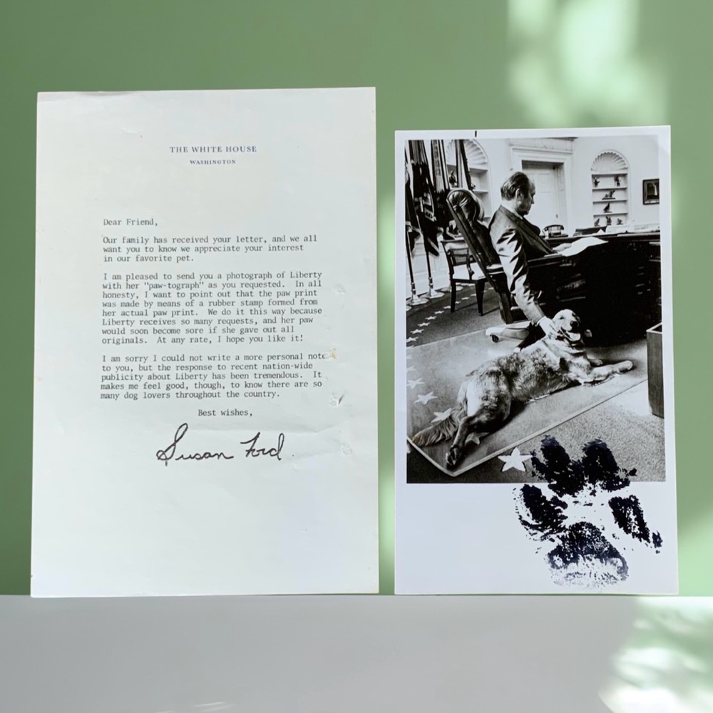 President Gerald Ford Memorabilia Collection, Photos Cards Letters Ephemera Lot - Picture 3 of 10